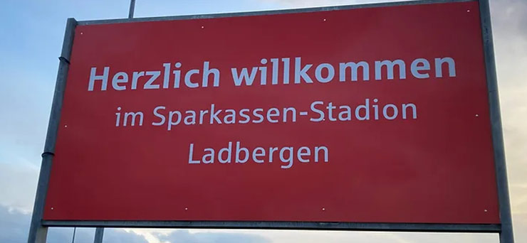 Sparkassen stadion schild